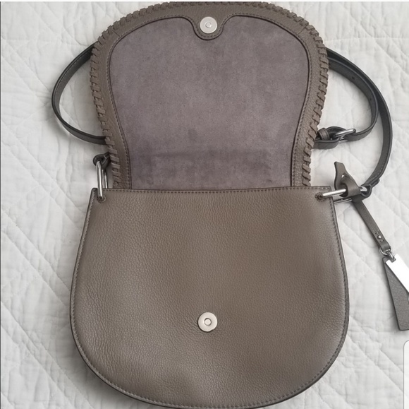 Vince Camuto Kirie taupe leather  saddle bag - Picture 3 of 8